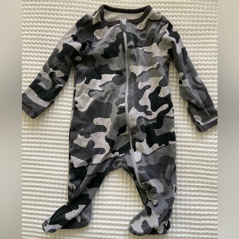 Wonder Nation Gray Camo Kids Footie